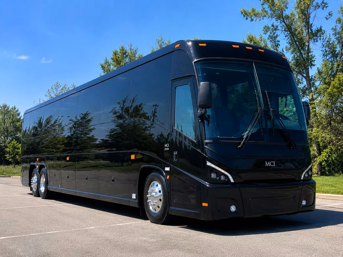 charter bus rentals for large charleston prom groups