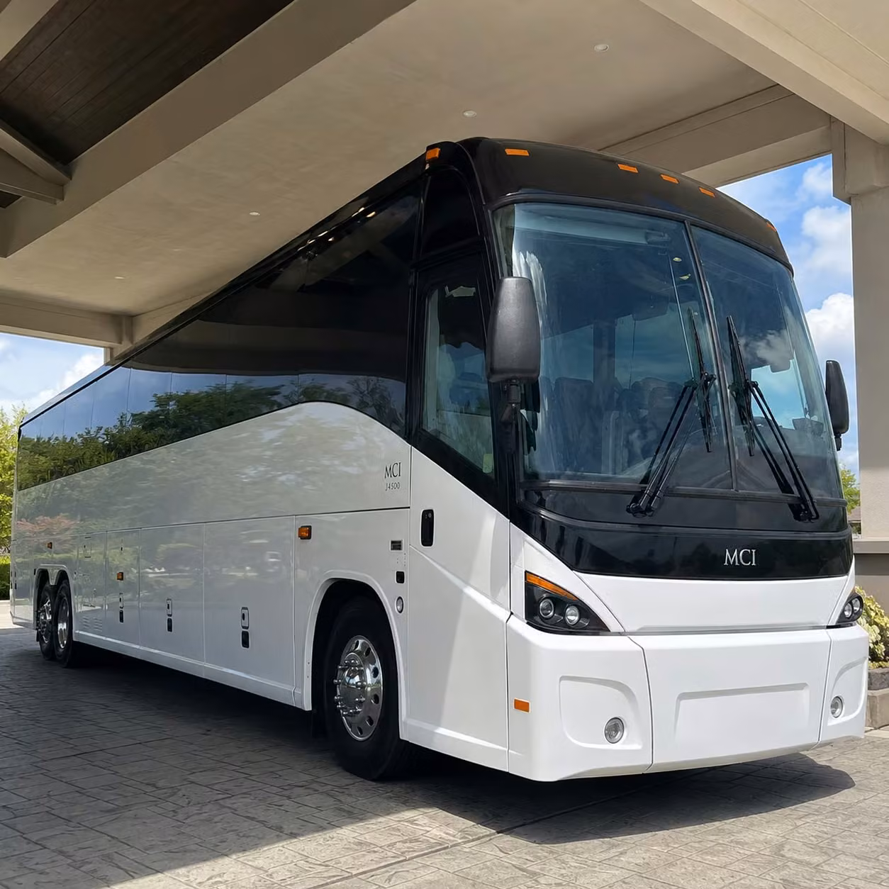 you can find and book employee transportation in charleston and any nearby city